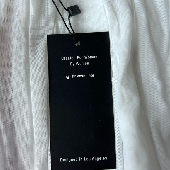 Thrive white bubble skort - Picture 2 of 3